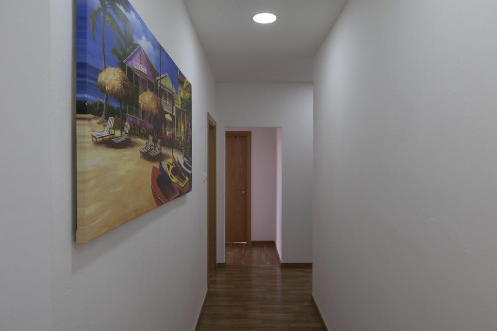 Guest House First Floor Lagos Exterior foto